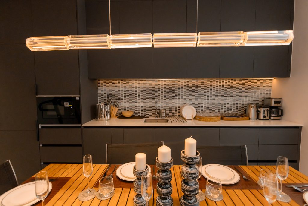 wallaya-hill-dining-balcony-3