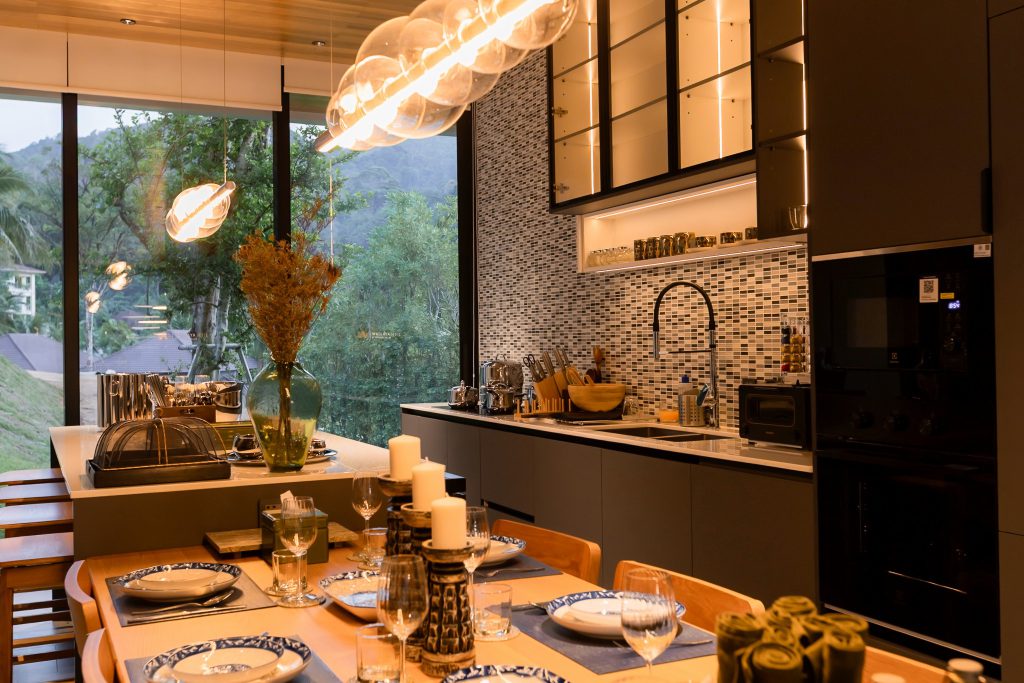 wallaya-hill-dining-kitchen-2
