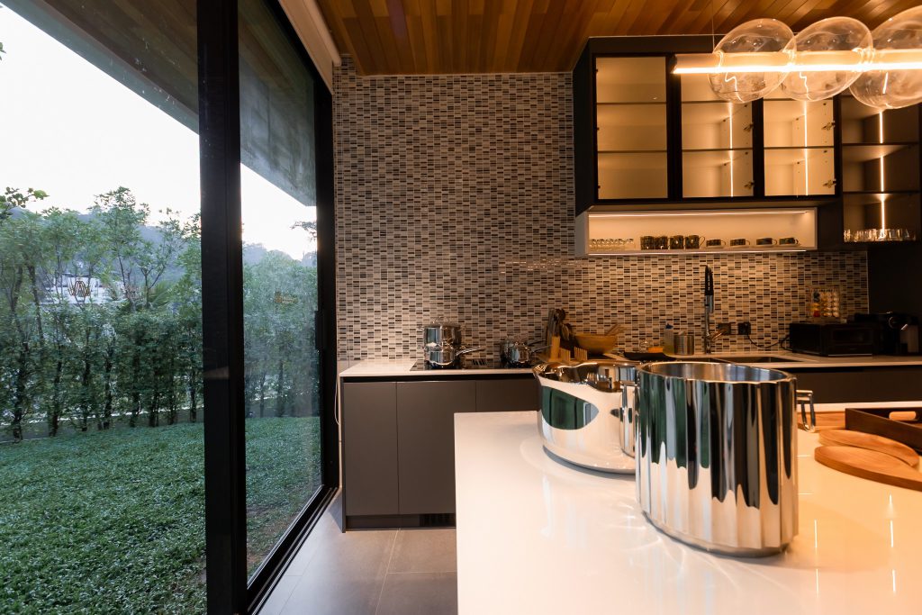 wallaya-hill-dining-kitchen-4