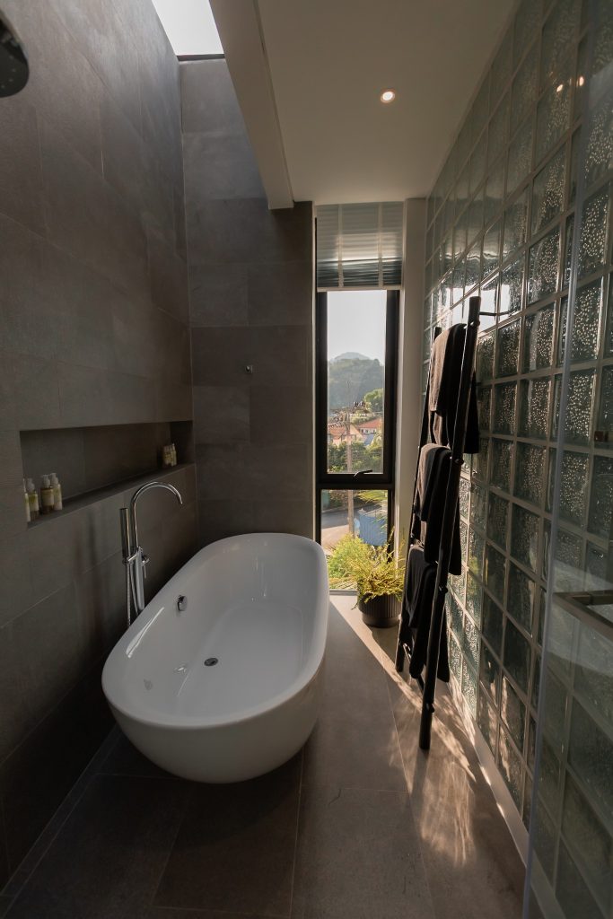 wallaya-hill-master-bedroom01-7