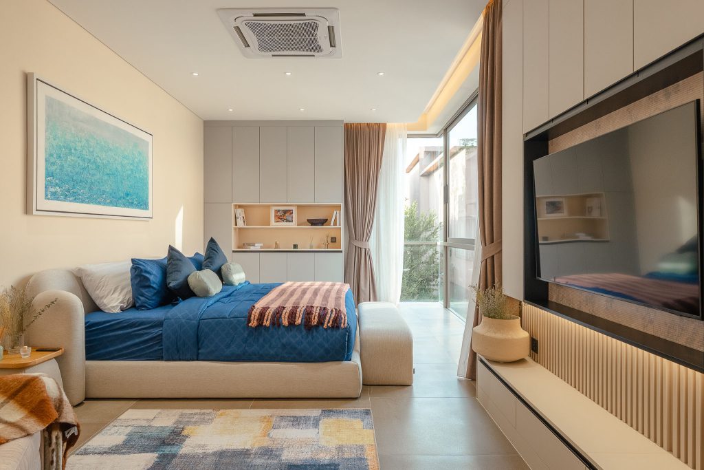 bedroom 1 -5