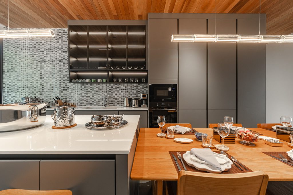 wallaya-hill-dining-kitchen-6