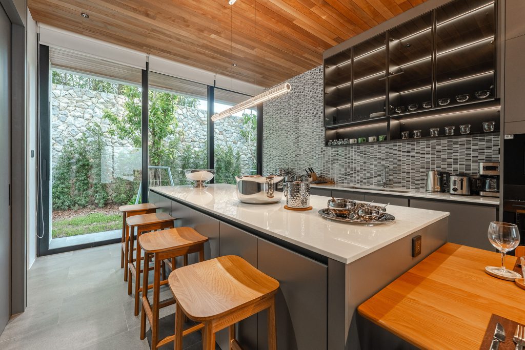 wallaya-hill-dining-kitchen-7